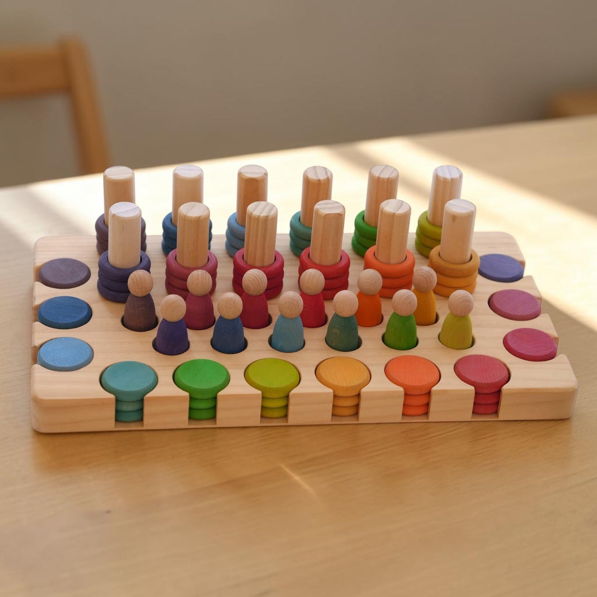 rainbow rings & coins sorting board – stained beechwood set with 12 peg dolls