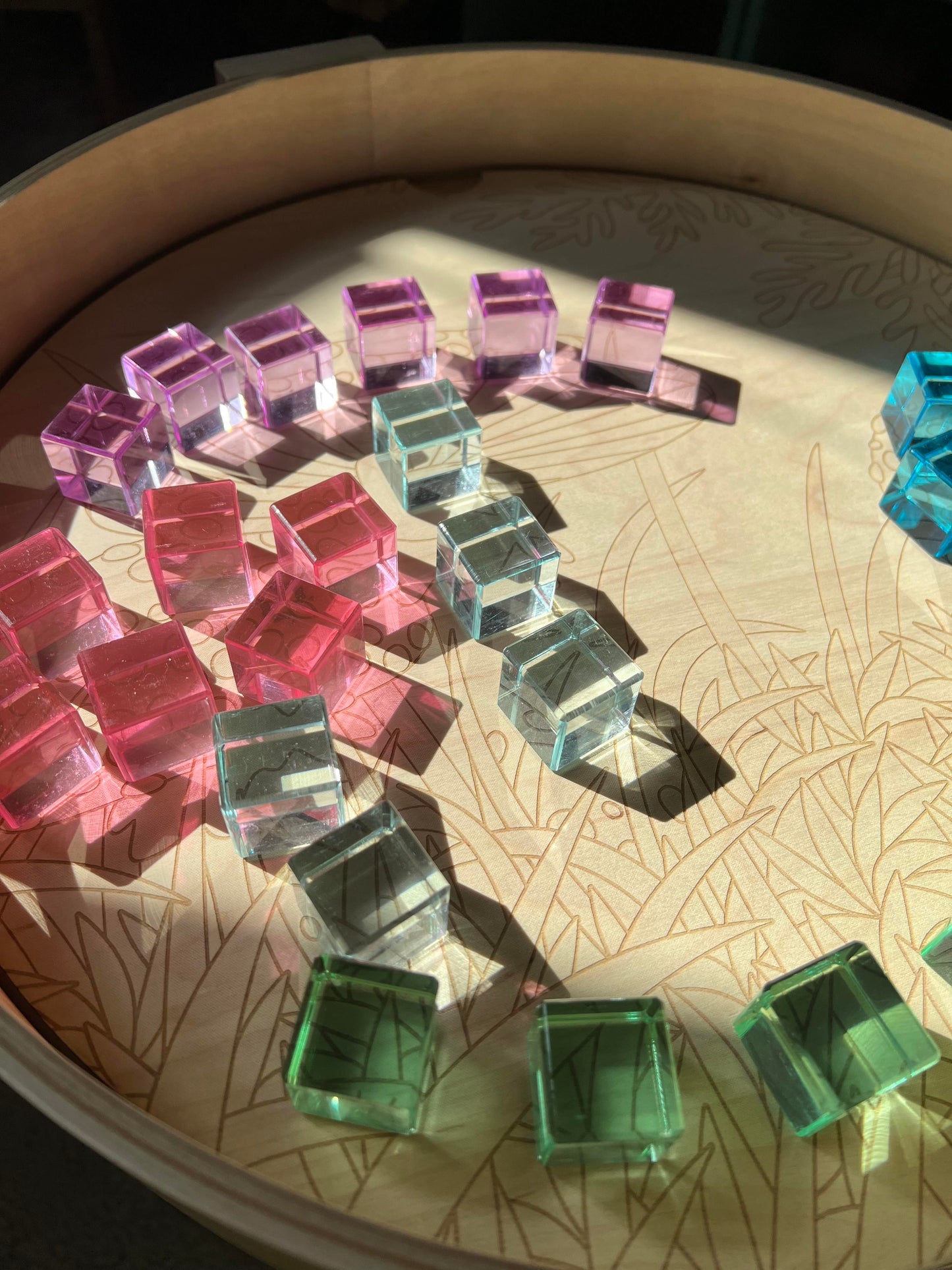 60 pcs crystal clear high transparency lucite cubes set with wooden tray – rainbow or pastel colors
