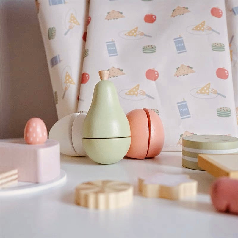 **pre-order (ships in 2-3 weeks)**24 pcs wooden picnic pack play set