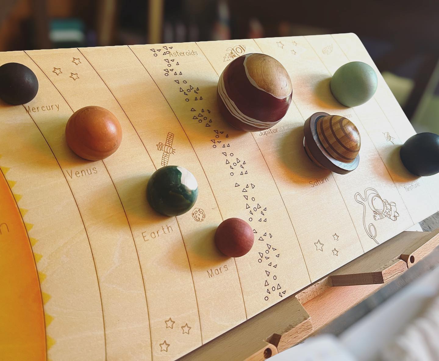 wooden solar system with 8 planets 3-d model puzzle set