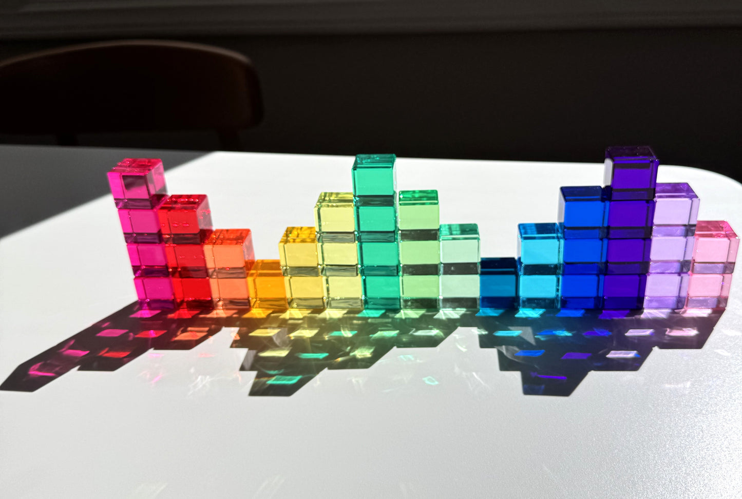 60 pcs crystal-clear acrylic rainbow cubes with wooden tray – 15 colors