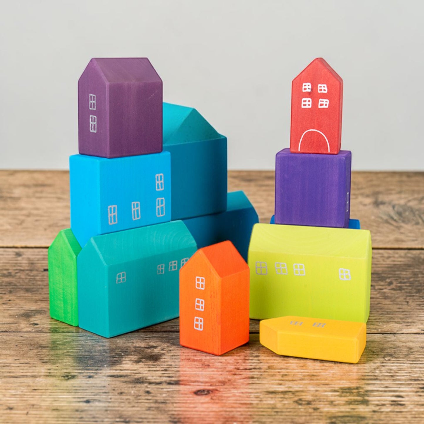 15-piece stained little village wooden house building blocks set